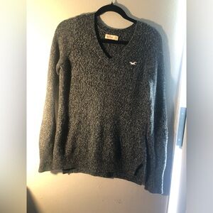 Hollister Women’s Sweater size S, crew neck dark gray with white , long sleeves